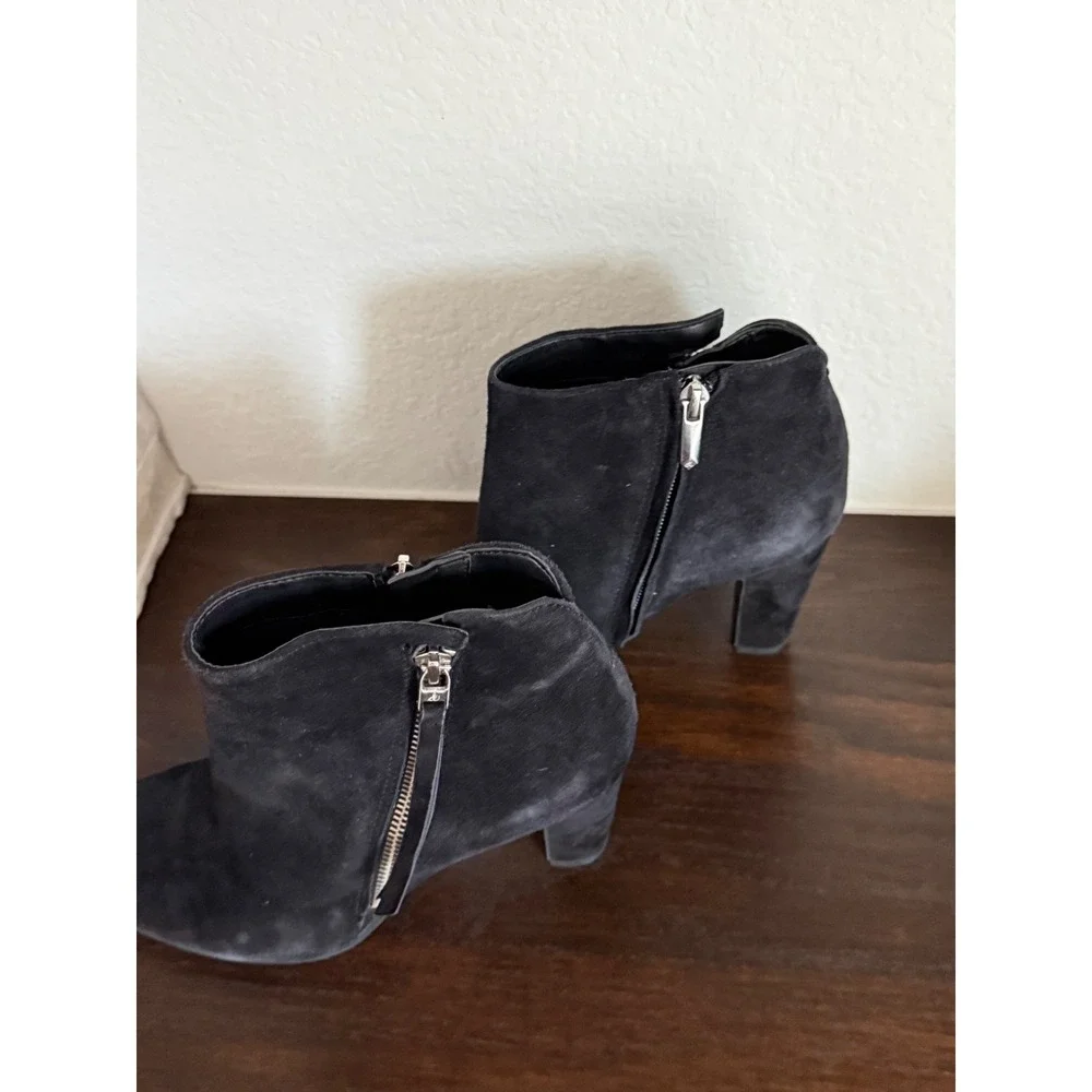 Sam Edelman Black Suede Ankle Boots Block Heel Side Zip Tassel Booties Size 8